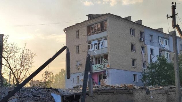 Un bebé de 4 meses se salvó del incendio: Berislav, Kherson y otros 2 los asentamientos están bajo ataque de la Federación Rusa 