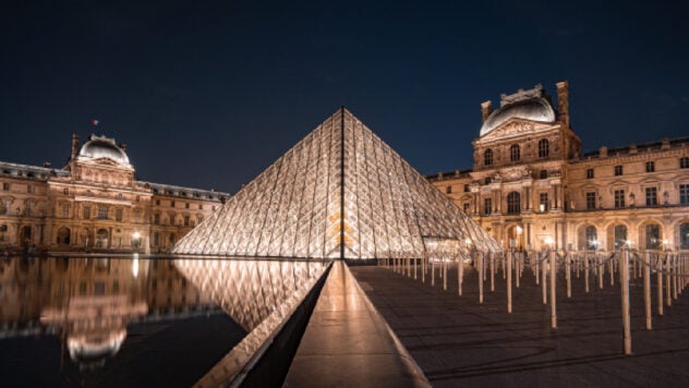 En Francia, el Louvre y el Palacio de Versalles fueron cerrados debido a la amenaza terrorista