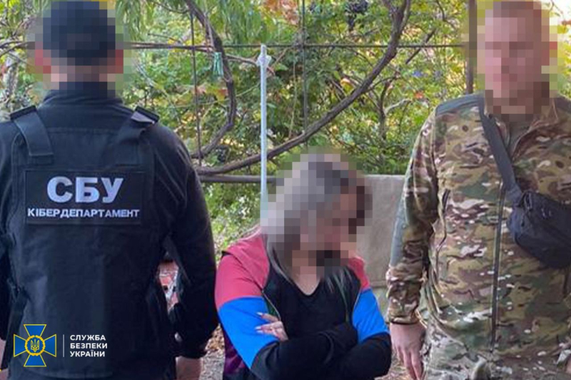 En Zaporozhye, fueron detenidos agentes rusos que estaban reconocimiento de las posiciones de las Fuerzas Armadas de Ucrania y preguntó sobre tácticas de batalla