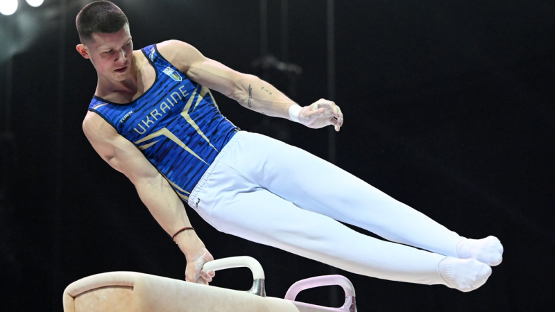 El gimnasta Kovtun ganó la plata en su debut para Ucrania en el campeonato mundial