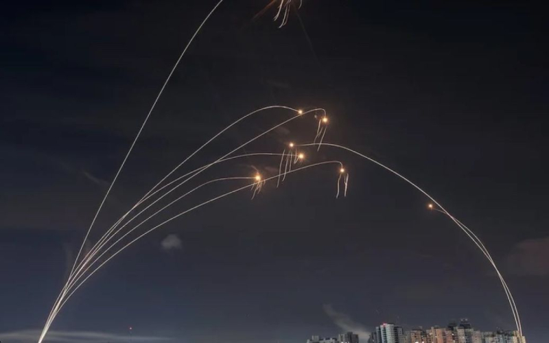 Militantes de Hamas bombardearon el aeropuerto en Ashkelon (vídeo)