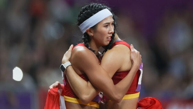 China censuró fotos de atletas abrazándose en los Juegos Asiáticos, todo por los números en sus pantalones cortos 