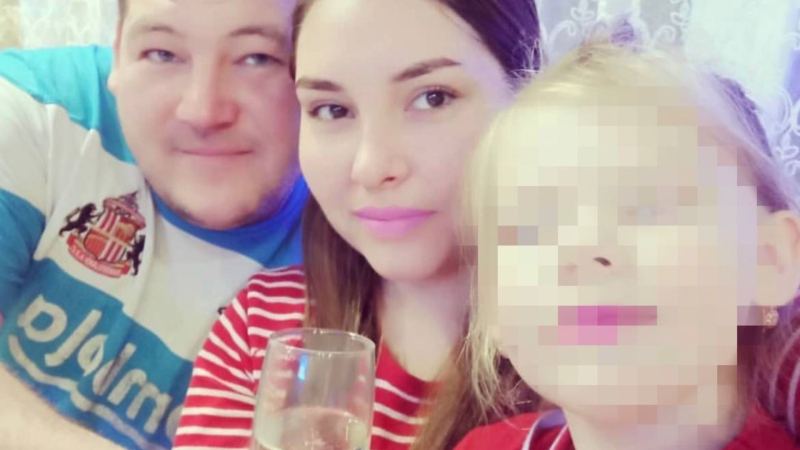 Murió en un abrazo : han surgido detalles sobre el tiroteo contra una familia dormida en Volnovakha
