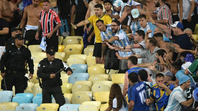 Podría haber ocurrido un desastre: la policía golpeó brutalmente a los aficionados en el partido Brasil - Argentina