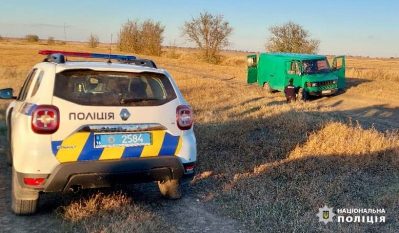 Quería robar. En la región de Odessa, un autoestopista hizo estallar una granada en un automóvil, había una persona herida