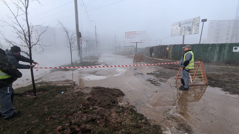 Las calles convertidas en ríos: uno de los microdistritos se inundó en Chernigov