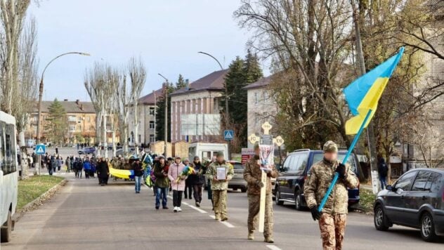 No pude soportar la triste noticia: un hijo y una madre fueron enterrados al mismo tiempo en la región de Kirovograd