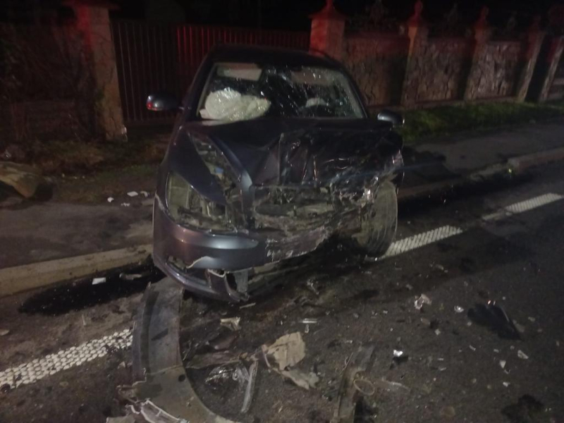En la región de Lviv, un conductor ebrio provocó un triple accidente: dos niños resultaron heridos