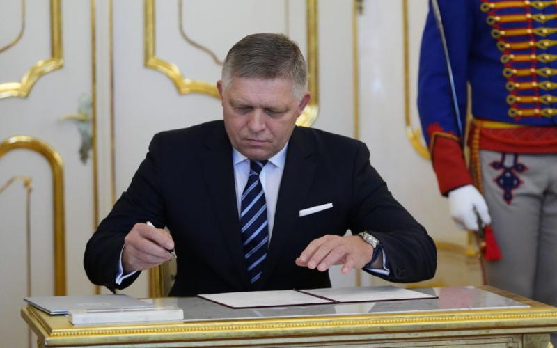El Parlamento eslovaco aprobó el programa de Fico: definitivamente no habrá asistencia militar a Ucrania