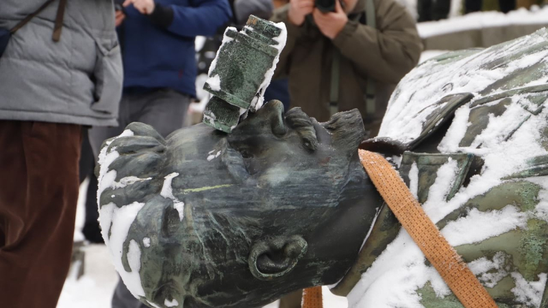 ¿Quién es? Nikolai Shchors y por qué los monumentos en su honor no tienen cabida en Ucrania