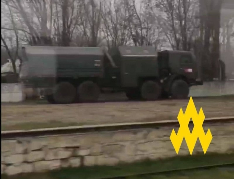 Iban a traslado a la región de Kherson: los partisanos encontraron un lugar para el equipo enemigo en Crimea