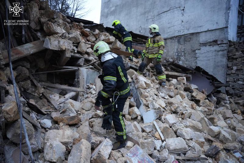 Del tercero al primero piso: una casa se derrumbó en el centro de Odessa en el centro de la ciudad
