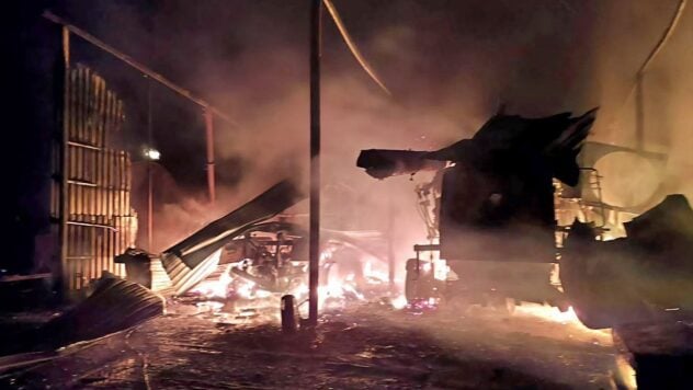 Ataque nocturno con drones: en la región de Nikolaev, los escombros de Shahed dañaron un almacén, equipos y casas