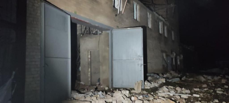 Ataque nocturno con drones: en la región de Nikolaev, los escombros de Shahed dañaron un almacén y equipos y casas