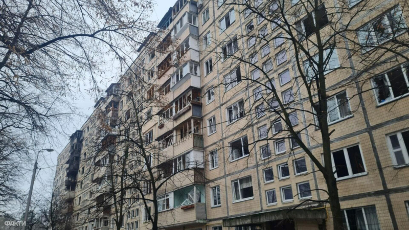 Ataque balístico en Kiev: cómo se ven una casa y un jardín de infancia destruidos