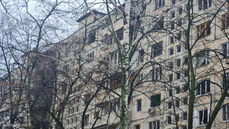 Ataque balístico en Kiev: cómo se ven una casa y un jardín de infancia destruidos