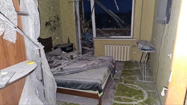 La Federación Rusa atacó un edificio alto en Kherson: hay muertos y heridos