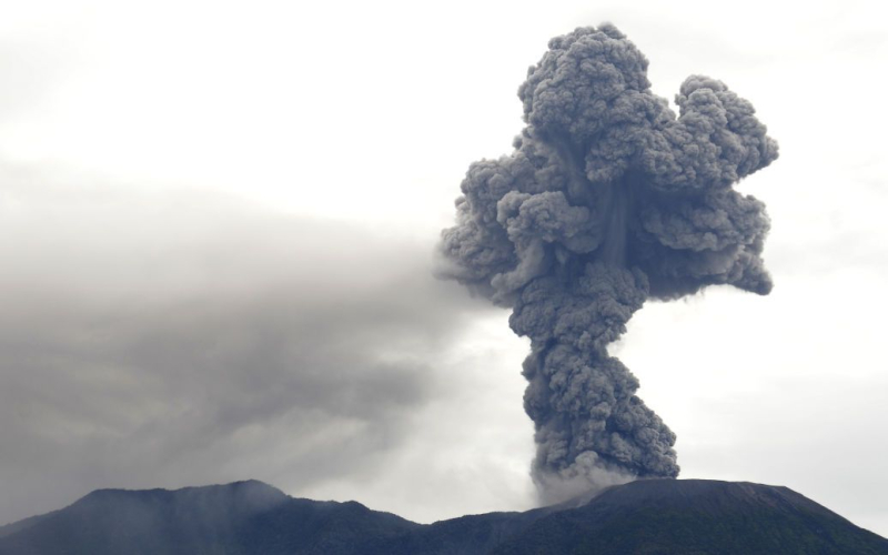 Erupción volcánica en Indonesia: 11 escaladores murieron trágicamente (foto, vídeo)