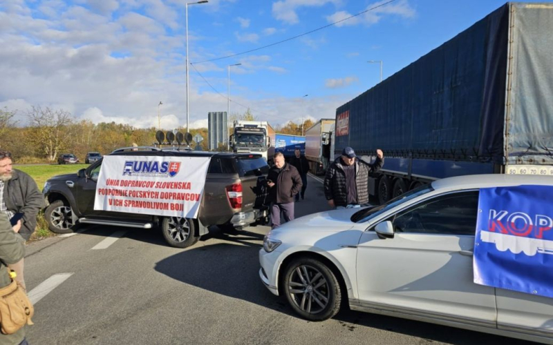 Eslovaco Los transportistas vuelven a bloquear los camiones ucranianos en la frontera - detalles