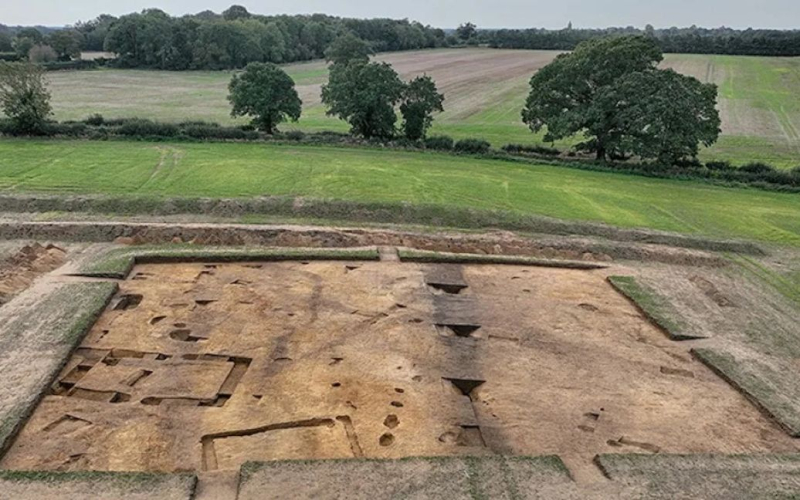 Excavado en Gran Bretaña los cimientos de un templo pagano de 1400 años de antigüedad