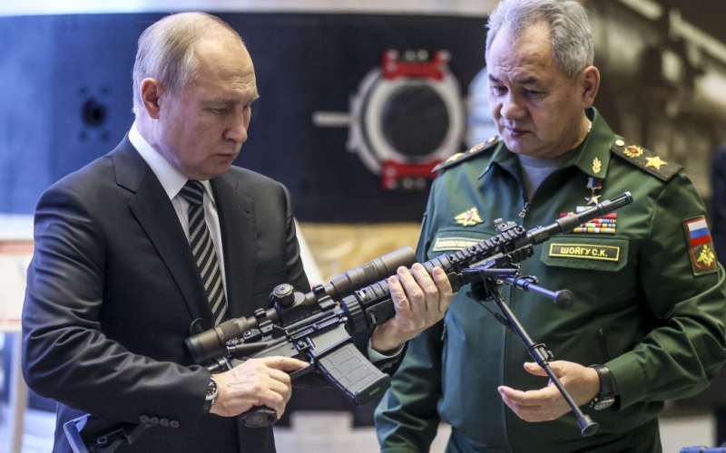 B El GUR evaluó los arsenales y la producción de armas en Rusia