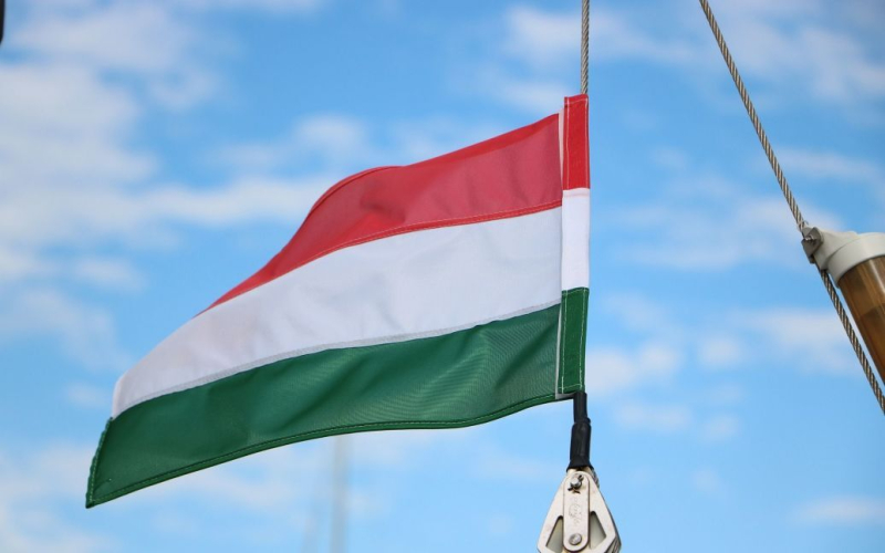 Hungría está dispuesta a levantar su veto a la ayuda a Ucrania, pero lanza un ultimátum — Bloomberg