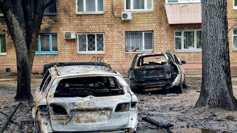 Ataque con cohetes en Kiev: 22 heridos, trabajos de rescate completados