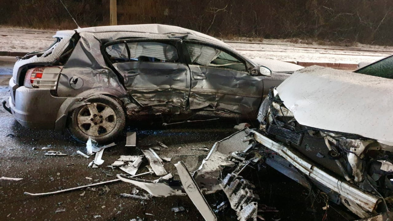 En un accidente de carretera en Jarkov, un niño de 6 años un niño murió y cinco adultos resultaron heridos