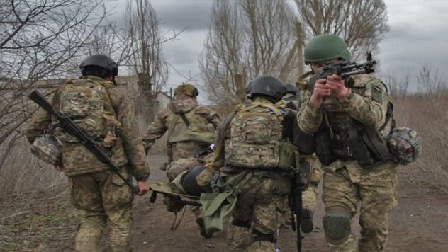 ¿Cuántos militares hay en el regimiento de las Fuerzas Armadas de Ucrania?