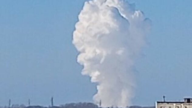 Una poderosa onda de choque y una columna de humo: se produjo una explosión en una planta de defensa en Altai 