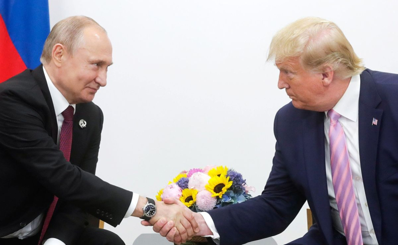 Trump necesita una entrevista con Putin y Carlson: Piontkovsky mencionó el motivo