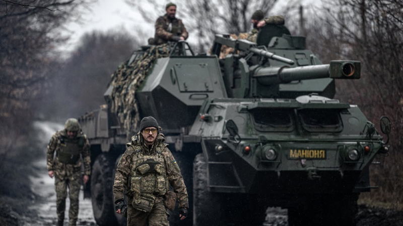 Moscú no puede darse el lujo de ganar: reseña de prensa sobre dos años de la guerra de la Federación Rusa contra Ucrania