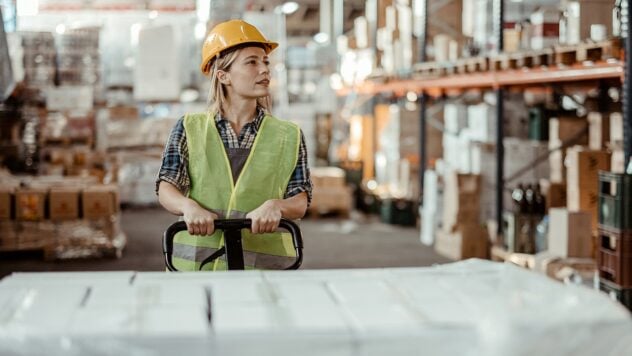 Los puestos inherentes a los hombres pronto tendrán rostro femenino: Centro Estatal de Empleo