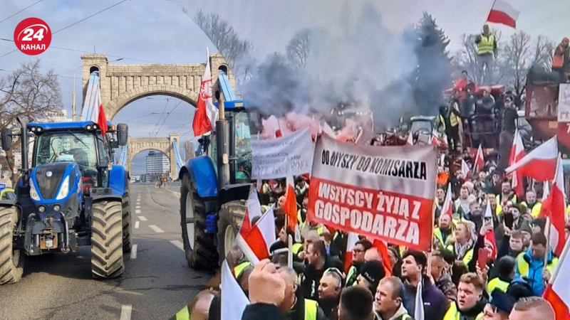 Los agricultores polacos arrojaron huevos a la representación de la Comisión Europea en Wroclaw