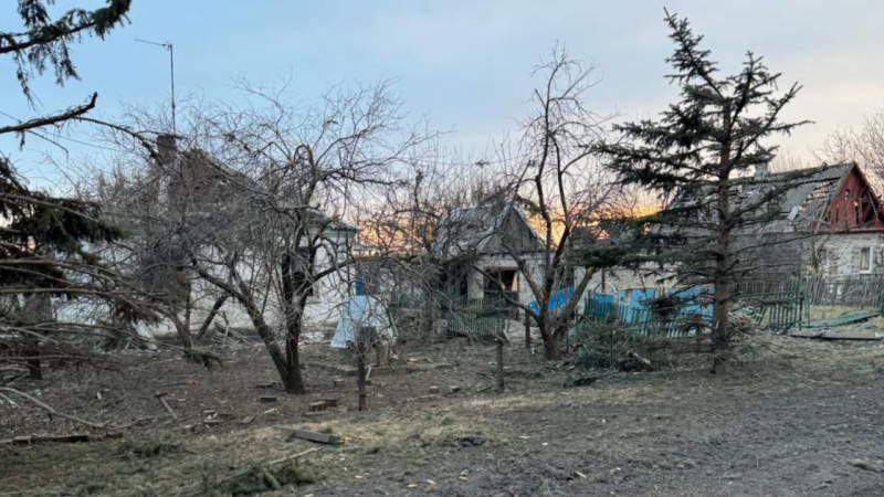 Los rusos dispararon con huracanes contra un pueblo en la región de Donetsk: hay muertos y heridos