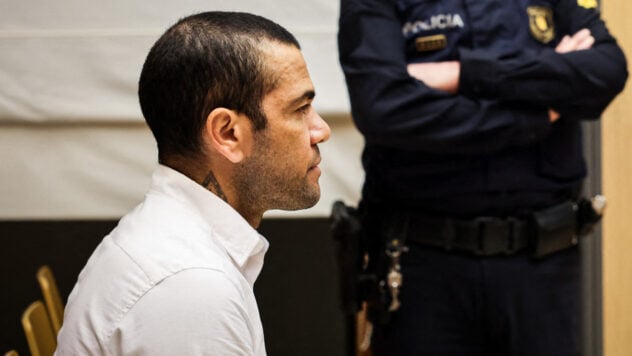 El exjugador del Barcelona Dani Alves condenado a 4,5 años de prisión: lo que se sabe