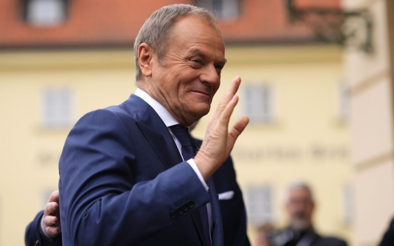 Polonia puede prohibir importación de productos agrícolas de Rusia: Tusk