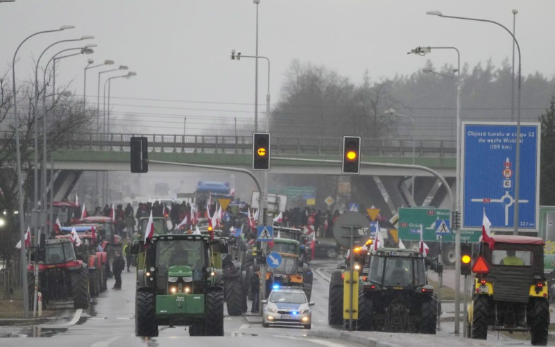 Los agricultores polacos tienen la intención de bloquear también la frontera con Alemania