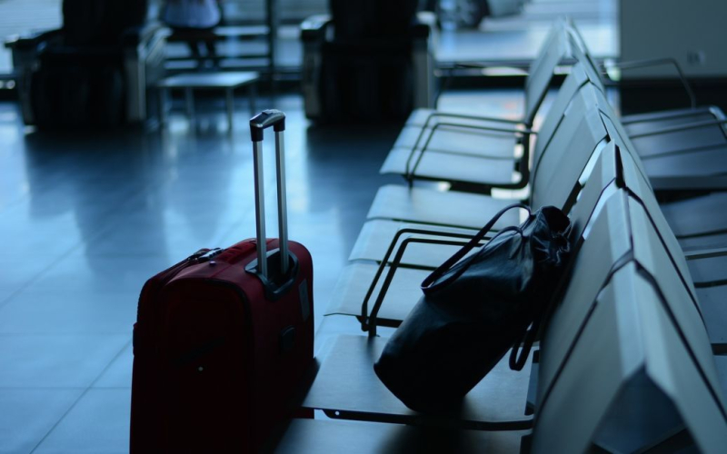 A una mujer rusa se le negó el servicio en el aeropuerto de Roma debido a su pasaporte - detalles