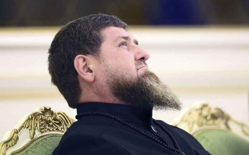 Entre los líderes de Chechenia , se encontraron 30 familiares de Kadyrov