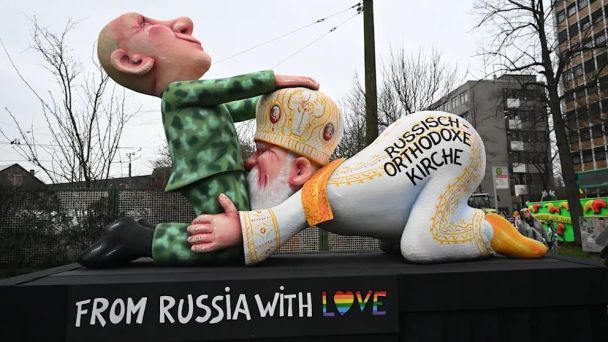 En Alemania El patriarca Kirill y Putin fueron ridiculizados en el carnaval (foto)