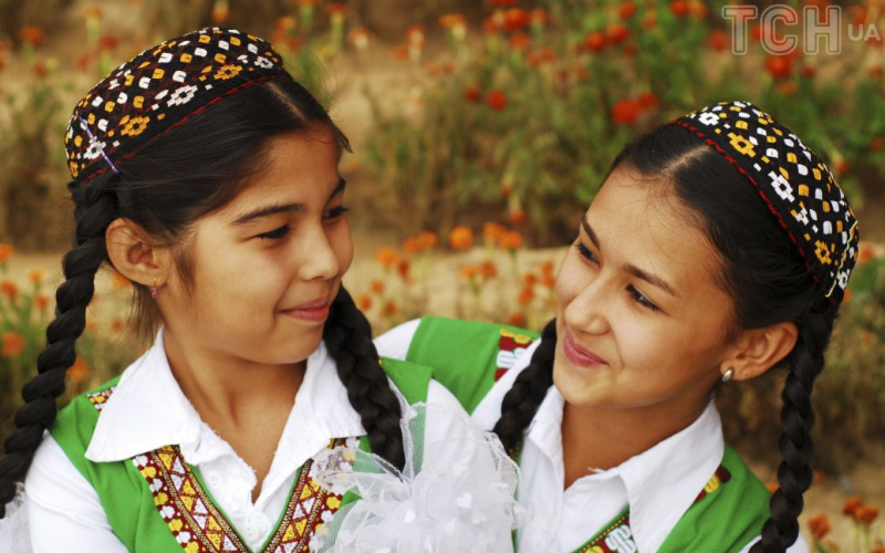 En Turkmenistán, las escolares fueron obligadas a realizar una prueba de virginidad para 'evaluar la moralidad'