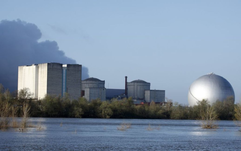 Vo Hubo un incendio en una central nuclear en Francia: dos reactores fueron cerrados.