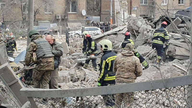 Explosiones en Kiev el 25 de marzo: fotos y vídeos tras un ataque balístico a la capital