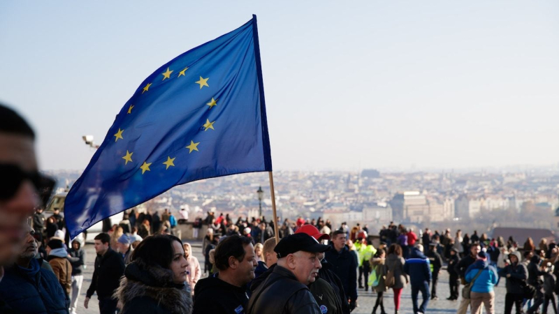 Ayuda a Ucrania: el Fondo Europeo de Paz se puede reponer con 5 mil millones de euros