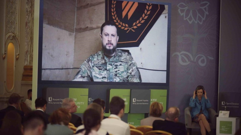 Ucrania debe ganar. Denos armas: finalizó el Foro de Seguridad de Kiev en la capital de Ucrania