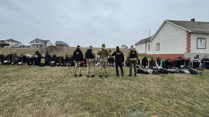 €340 mil por escapar de Ucrania: detenidos en la frontera con cuentas de Rumania con 34 hombres