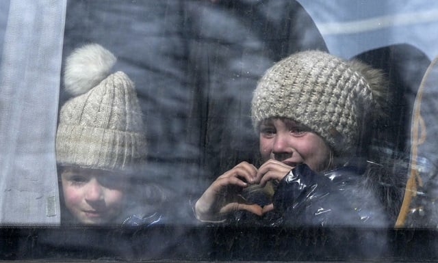 El más pequeño tiene sólo dos años: cinco niños más fueron devueltos de la ocupación