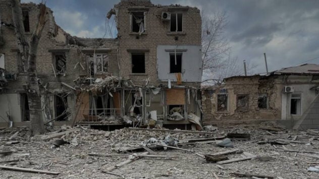 La Federación Rusa golpeó a Kherson con una bomba aérea, un niño de 7 años resultó herido 