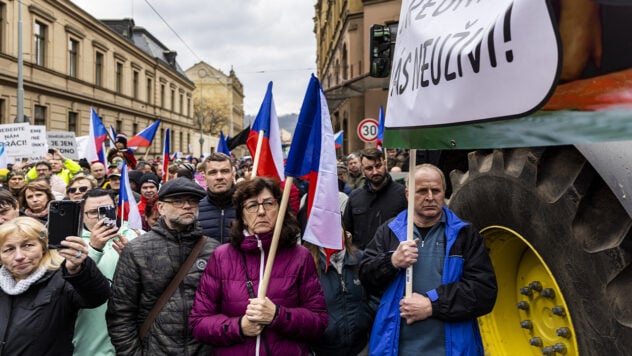 Estiércol en las calles de Praga y enfrentamientos con la policía: los agricultores checos protestan